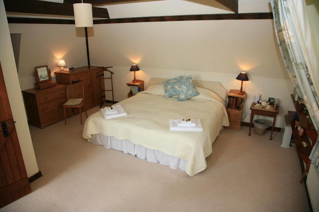 Bishopsdale Oast Bed and Breakfast Ashford  Exteriör bild